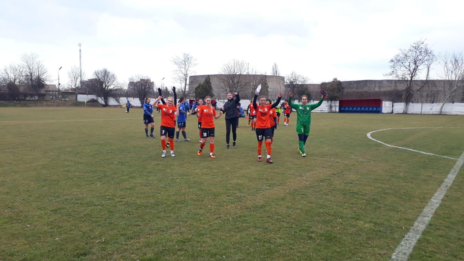 În condiții vitrege, FOTBALISTELE S-AU CALIFICAT în sferturile Cupei României