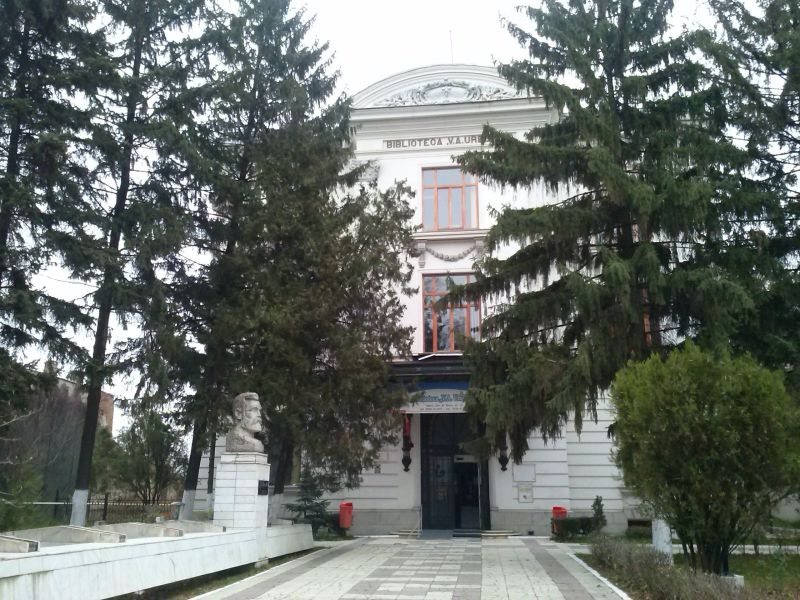 Un mic imperiu al cărţilor, până peste Prut / Biblioteca „V. A. Urechia”, perla culturii gălăţene