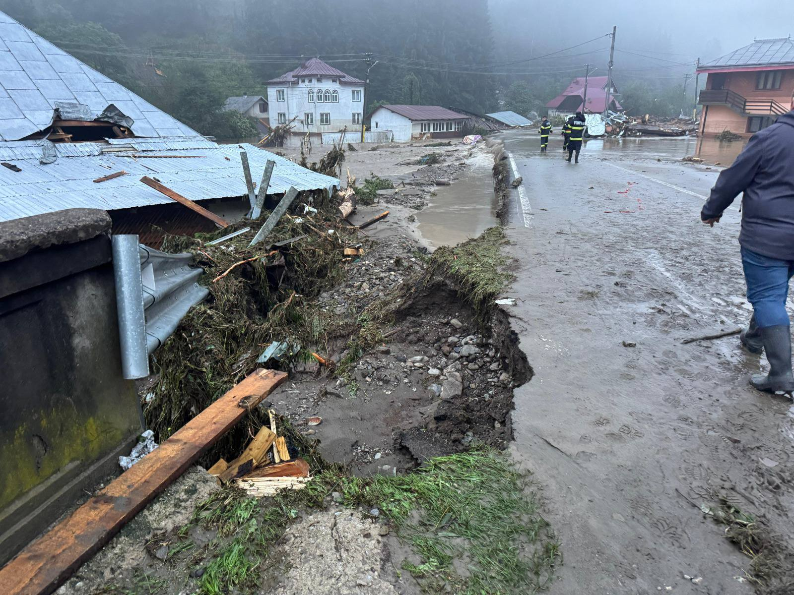 CJ Galați sare în ajutorul sucevenilor loviți de inundații