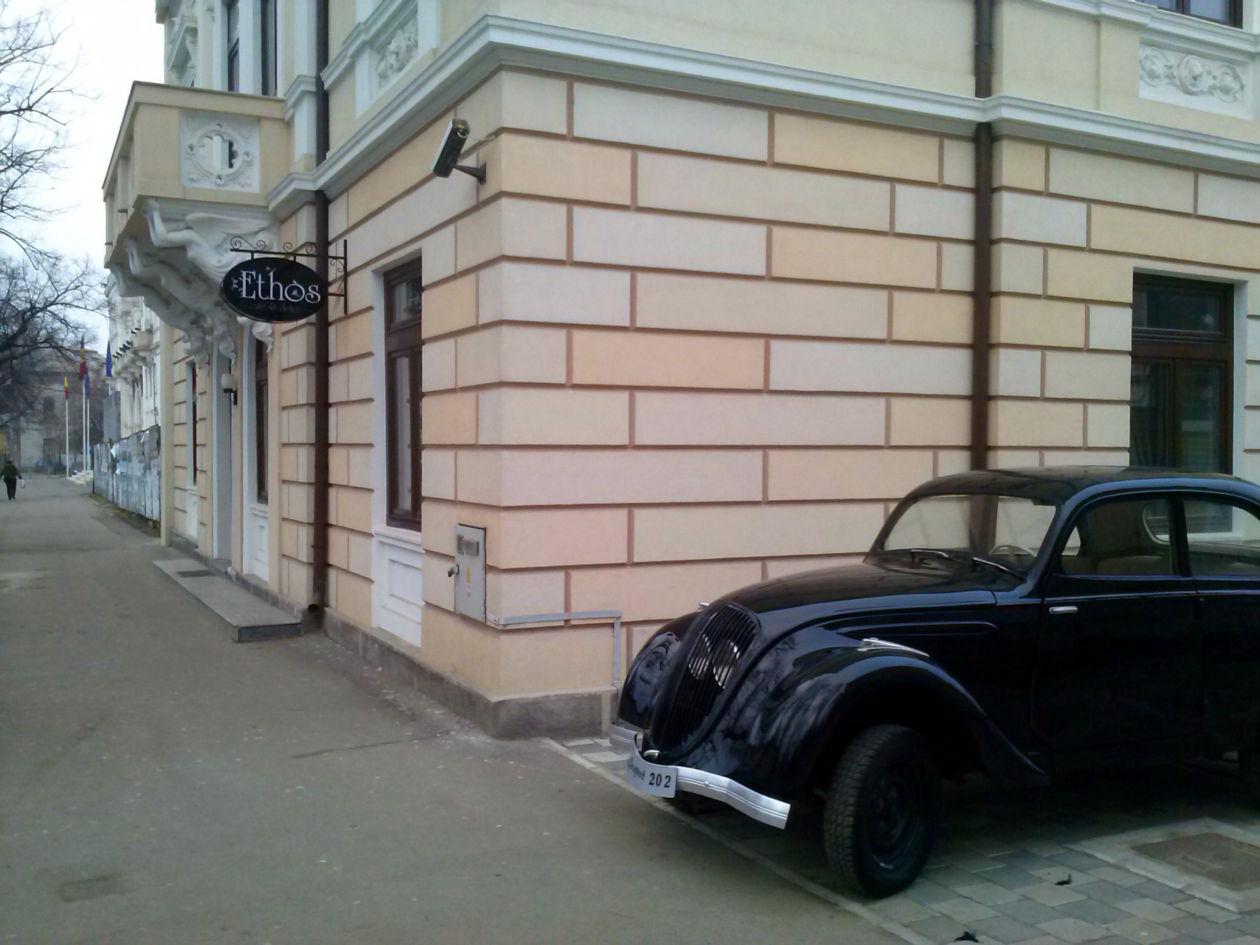 FESTIVALUL DE COMEDIE ne aduce SURPRIZE! Casa Serfioti - un spaţiu alternativ de joc