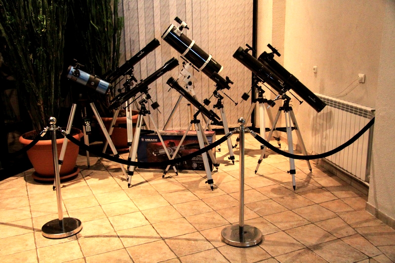 La Complexul Muzeal de Ştiinţele Naturii se deschide un astro-magazin