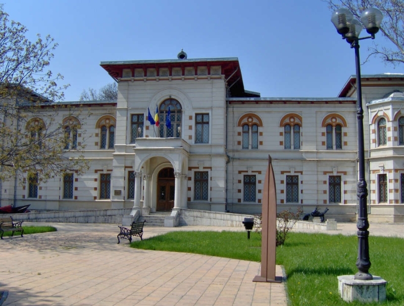 Strategii de promovare: Cu muzeul pe Facebook sau la supermarket