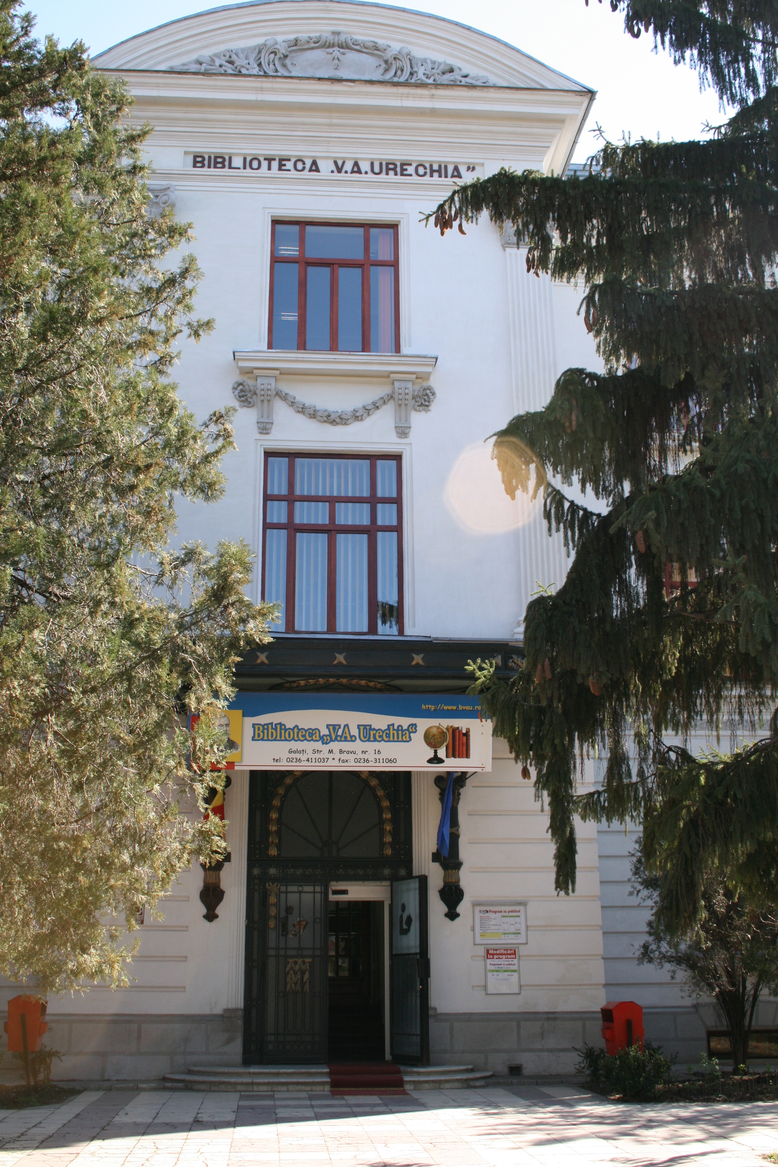 LANSĂRI DE CARTE pe bandă rulantă, la Biblioteca "V. A. Urechia"