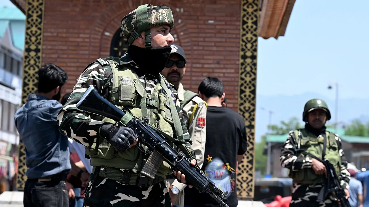 India și Pakistanul, în pragul războiului. Ambele ţări au bombe nucleare