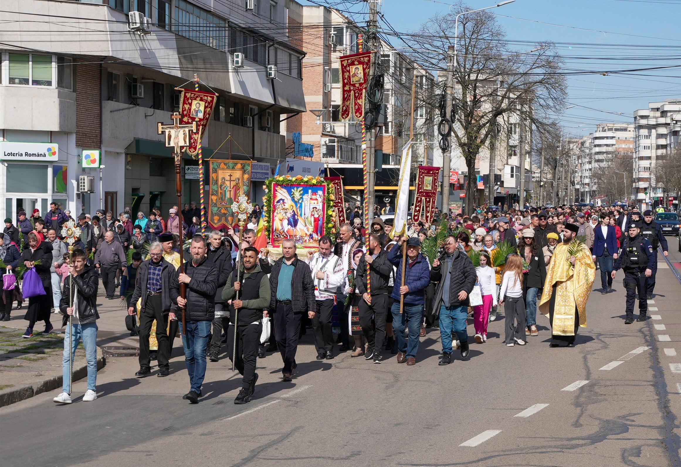 Procesiune impresionantă de Florii pe Calea Domnească a Galaţiului