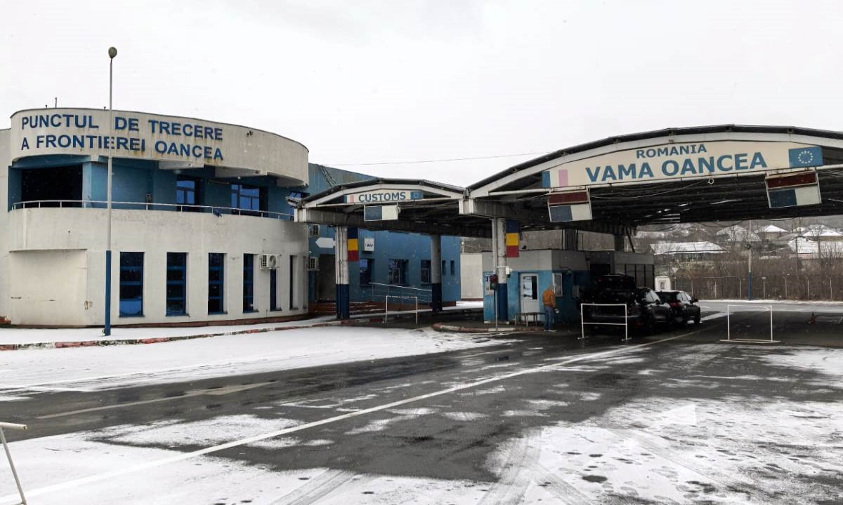 Prins la frontieră, cu două permise de conducere false