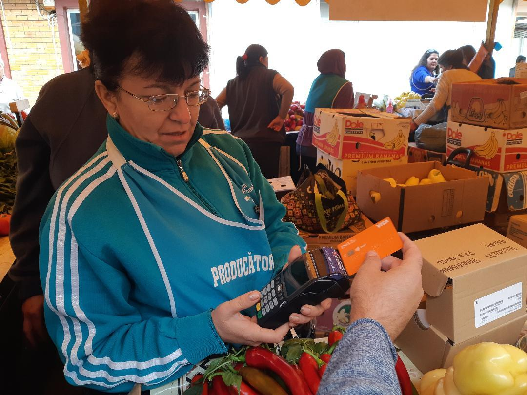 La Galaţi, a doua piață din ţară unde se poate plăti cu cardul