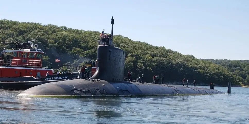 Submarin nuclear, capturat de un pescar