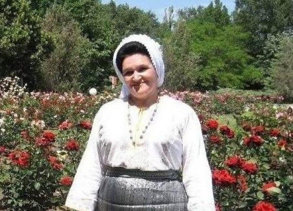 Cine mai pune preţ pe muzica populară?