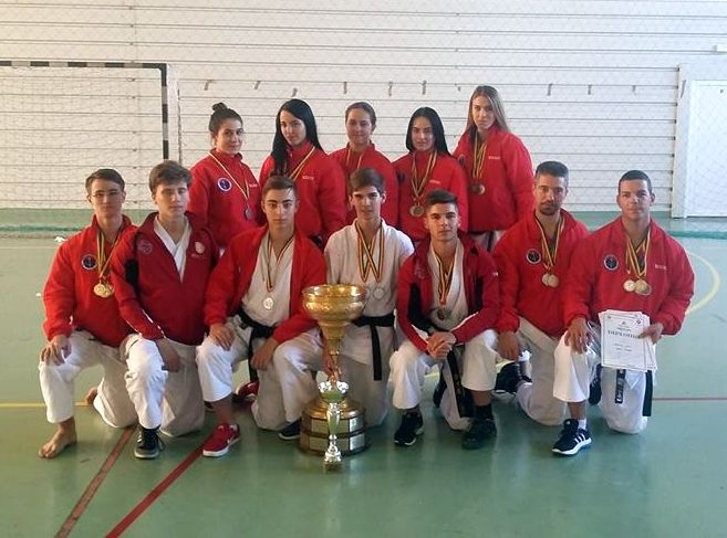 KARATE TRADIŢIONAL. Trofeul “Cupa României”, din nou la Galaţi