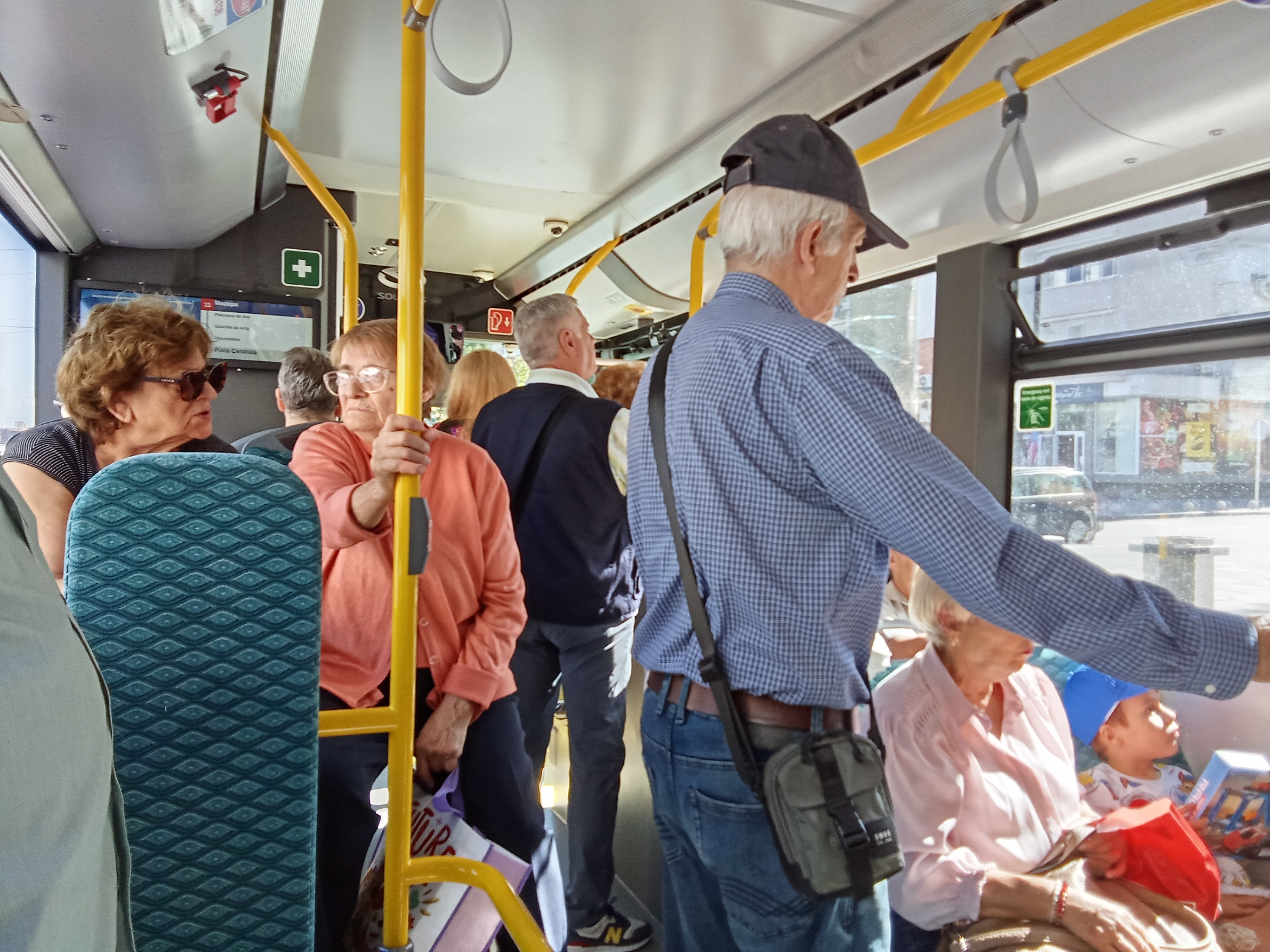 Dogoare, nervi și reproșuri în autobuzele Transurb