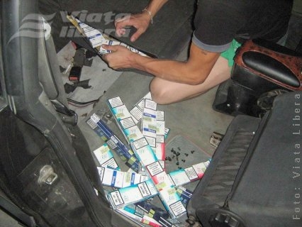 Nu sta pe banchetă, fumegă!