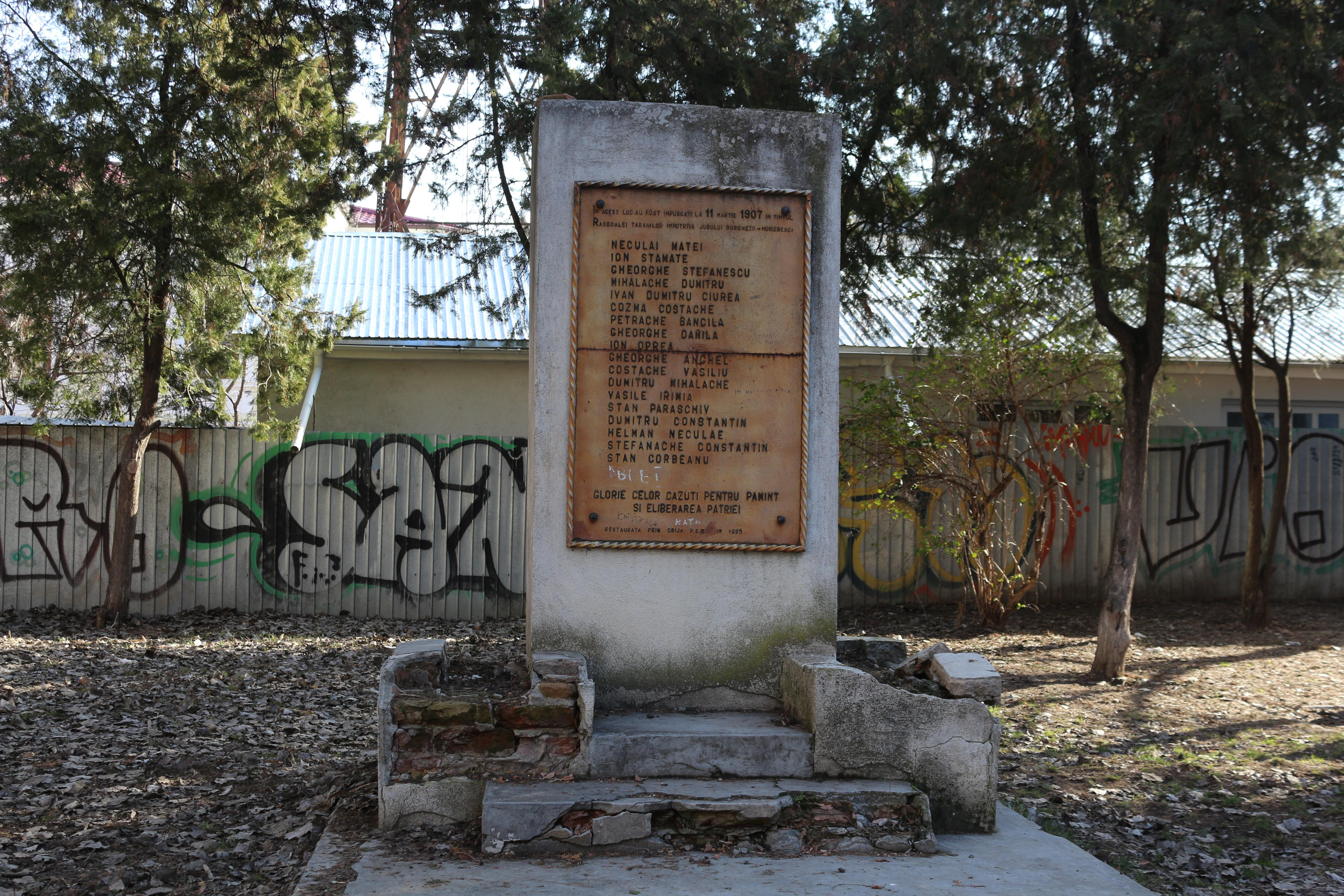 112 ani de la masacrul din strada Domnească. Un monument pentru aducere aminte
