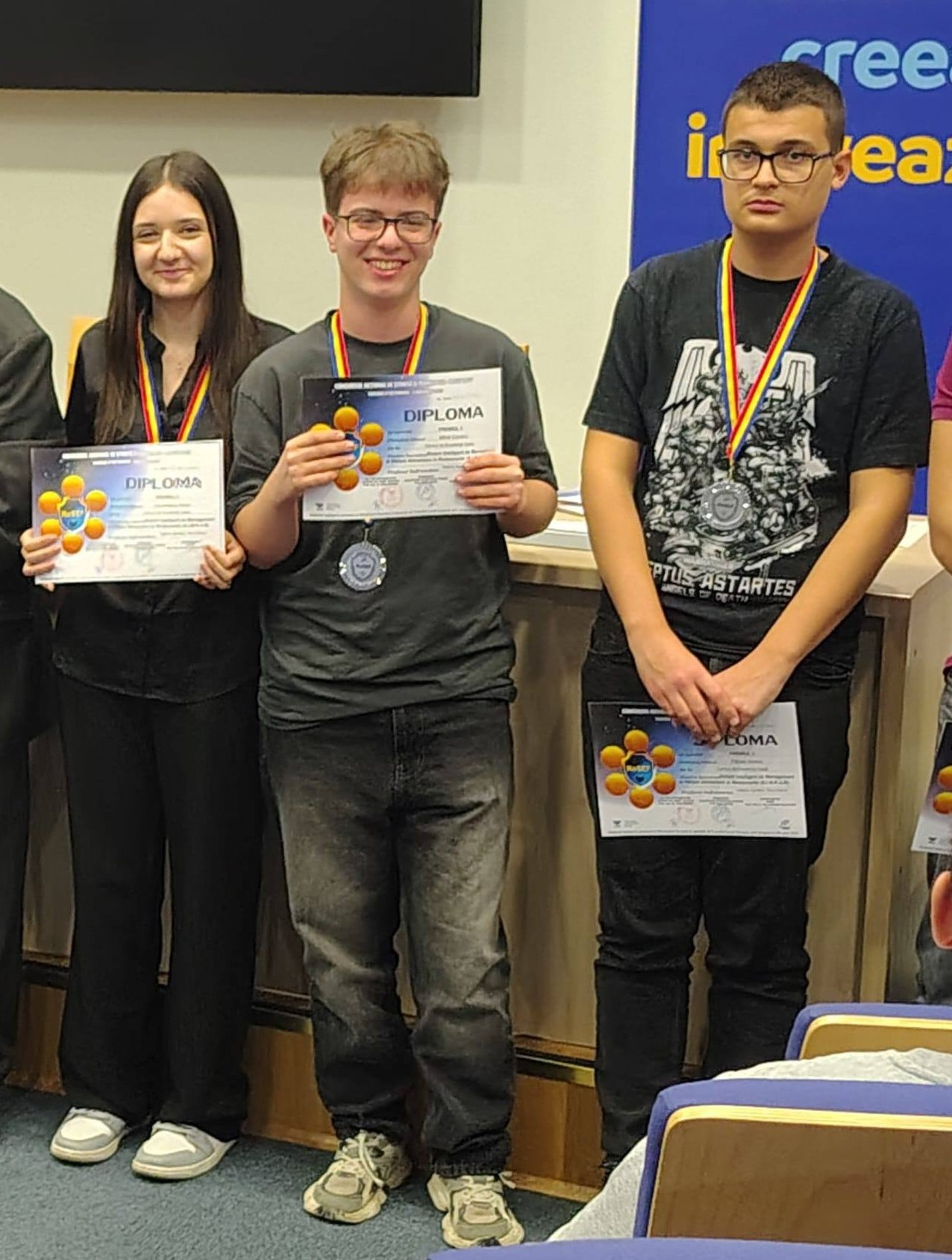 România, reprezentată internaţional de trei elevi gălățeni