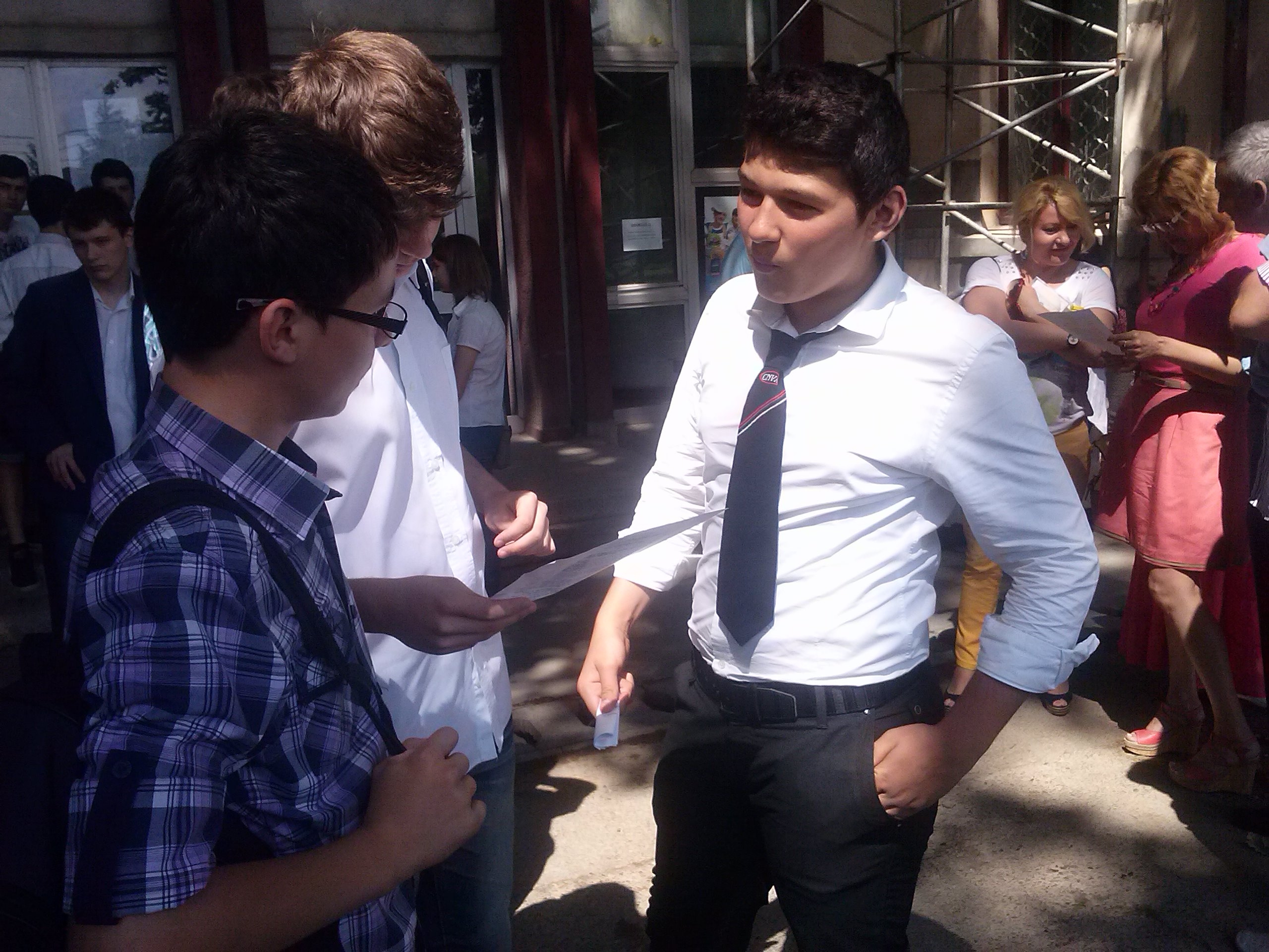 UPDATE/ Evaluare naţională: Vezi aici subiectele, baremul şi rezolvarea la proba de limba şi literatura română 