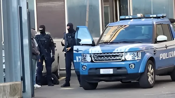 Teroriști ce vizau Turcia, arestați de poliția italiană