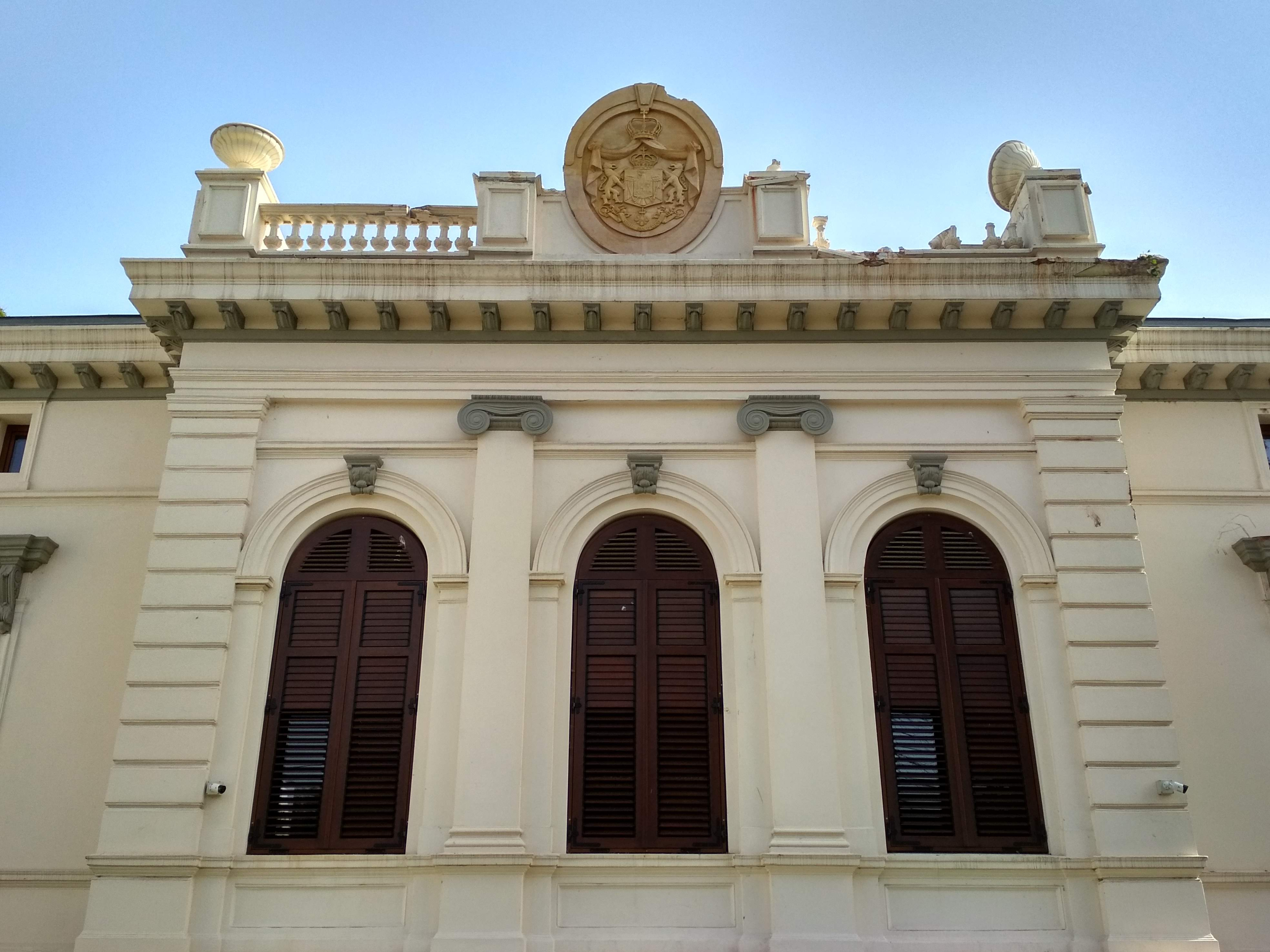 Ornamentele distruse la Casa Artelor vor fi refăcute