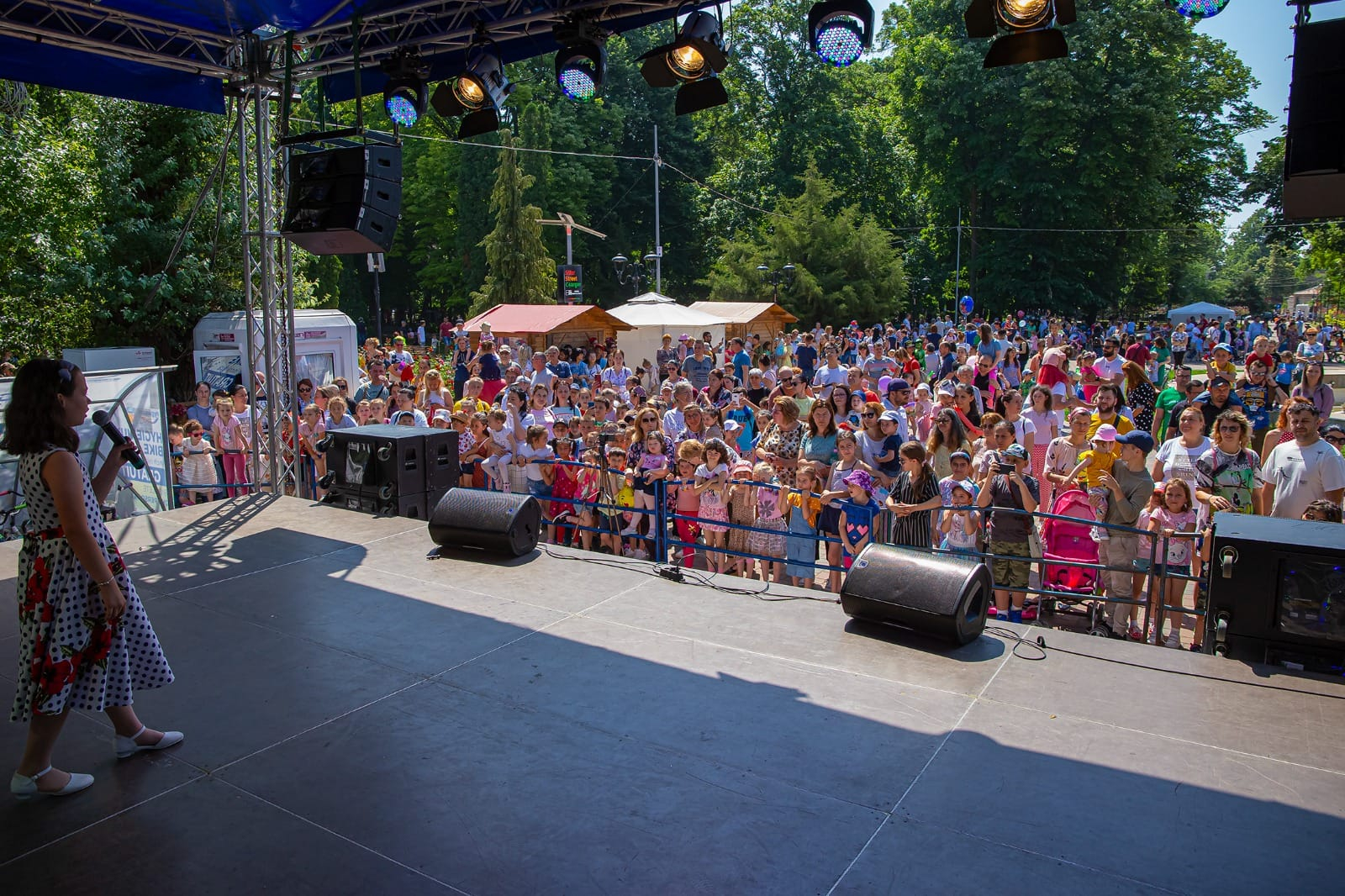 Caravana copilăriei, de 1 Iunie, în Grădina Publică
