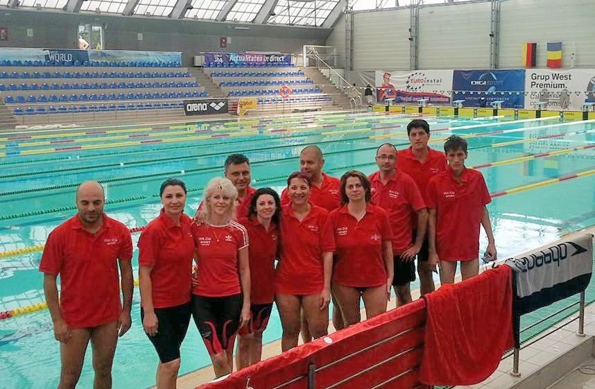 Înotătorii de la Viva au CÂŞTIGAT zeci de medalii