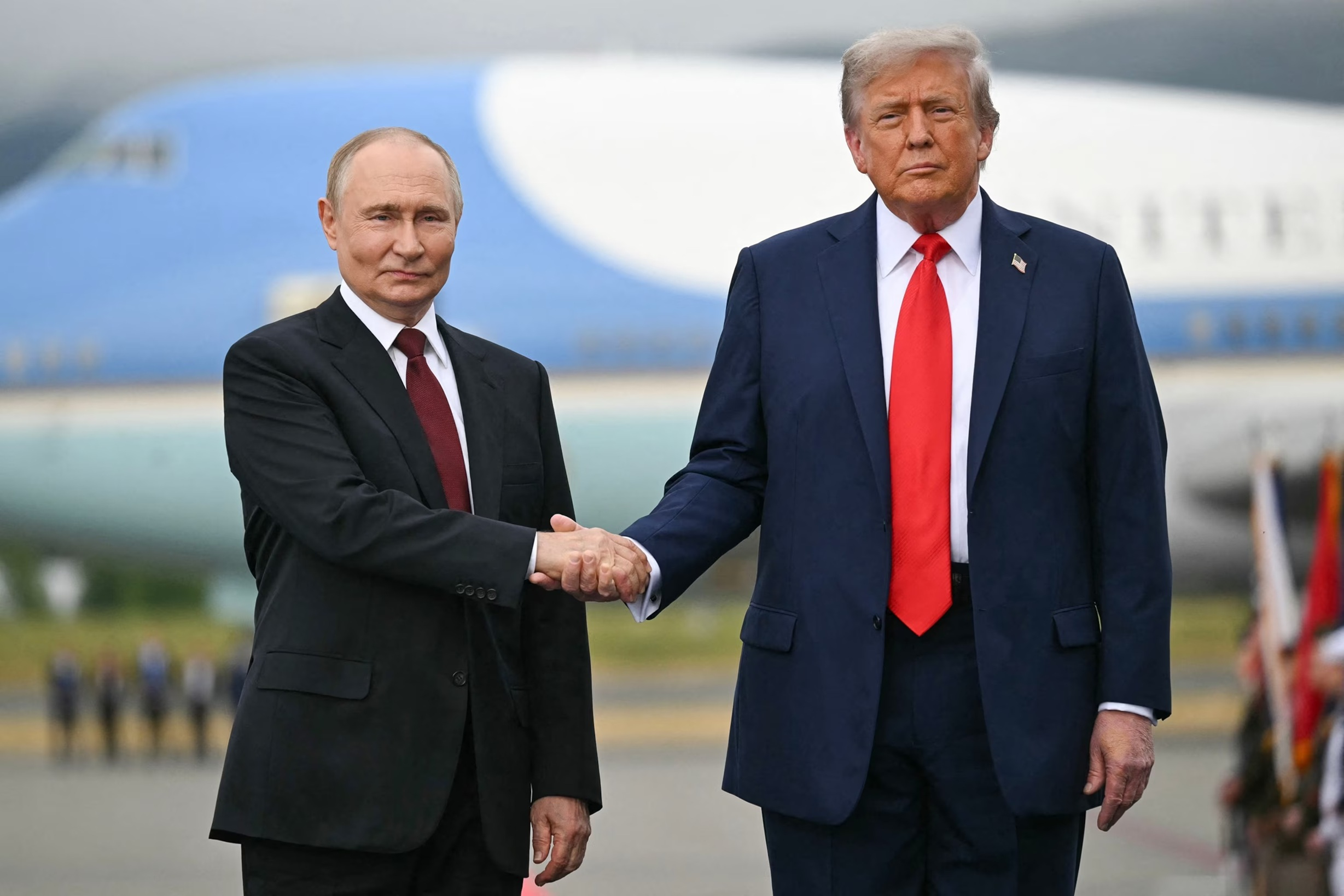 Doar rușii exultă după summitul Trump – Putin din Alaska