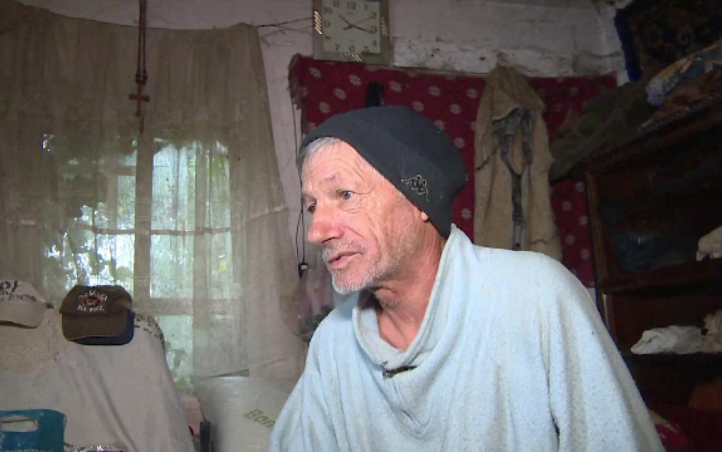 Sărman şi paralizat, datornic vândut la stat