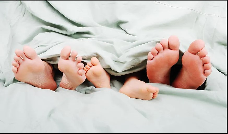 Sex și concediu în familie, în același timp. Părinți cu copii în vacanță