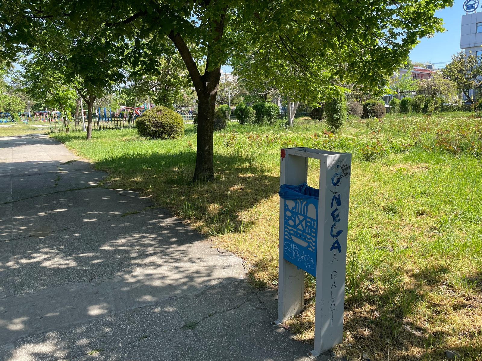 Boala coşurilor de gunoi din Galaţi. Confortul urban, între modele vestice şi maniere estice