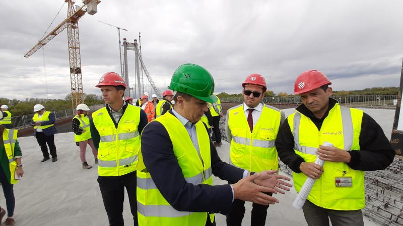 UPDATE Ministrul Transporturilor, față în față cu constructorii Podului peste Dunăre (FOTO)