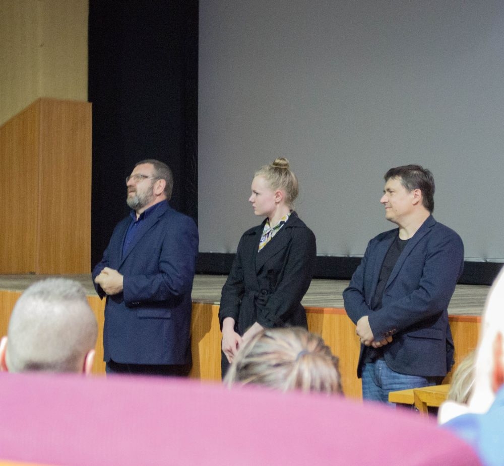 Când actorii şi regizorul coboară de pe marele ecran. Protagoniştii filmului BACALAUREAT, în dialog cu gălăţenii