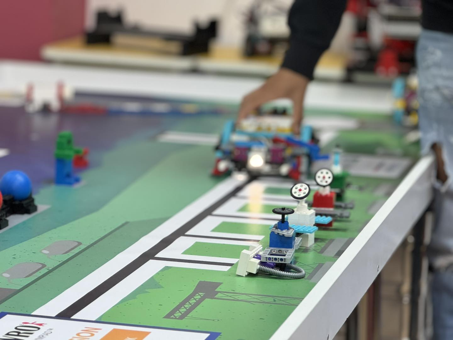 Cursuri gratuite de robotică educațională pentru profesori