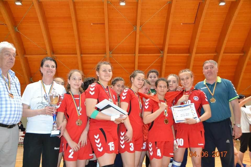 Noi performanţe ale handbalului gălăţean, două echipe au ajuns la medalii în Campionatul Național de juniori