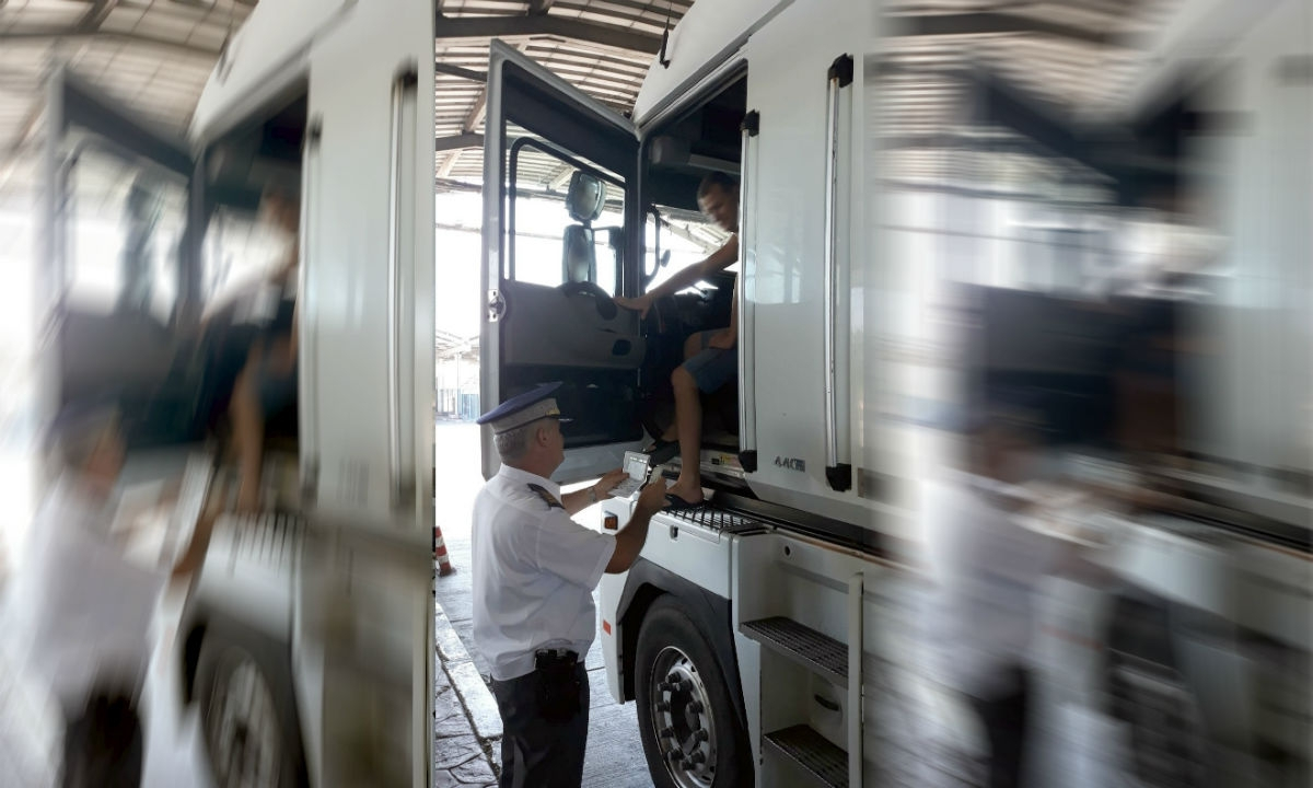 Certificat cumpărat, dosar penal asigurat