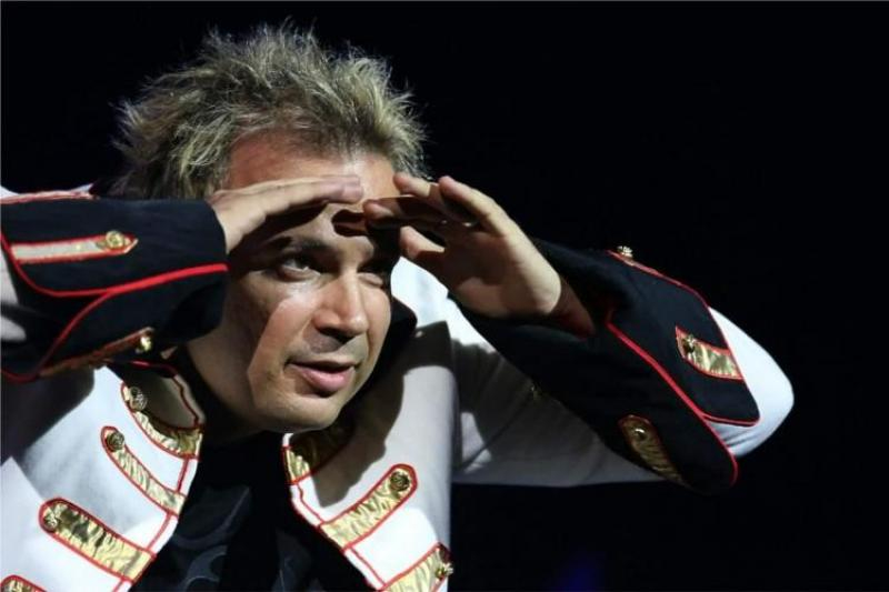 „Tribute to Queen”, cu Dan Helciug