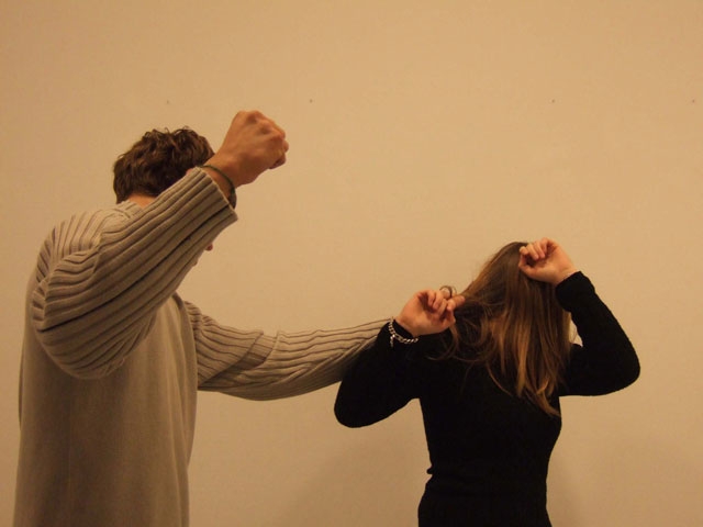 Astăzi este Ziua împotriva Violenţei asupra Femeilor