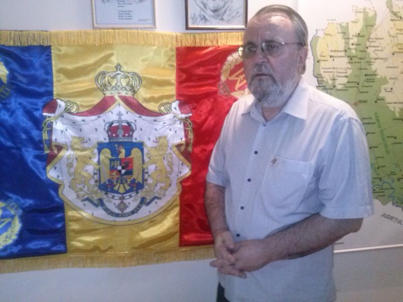 Monarhiştii gălăţeni sunt prezenţi, de Ziua Regalităţii, la "Garden Party"