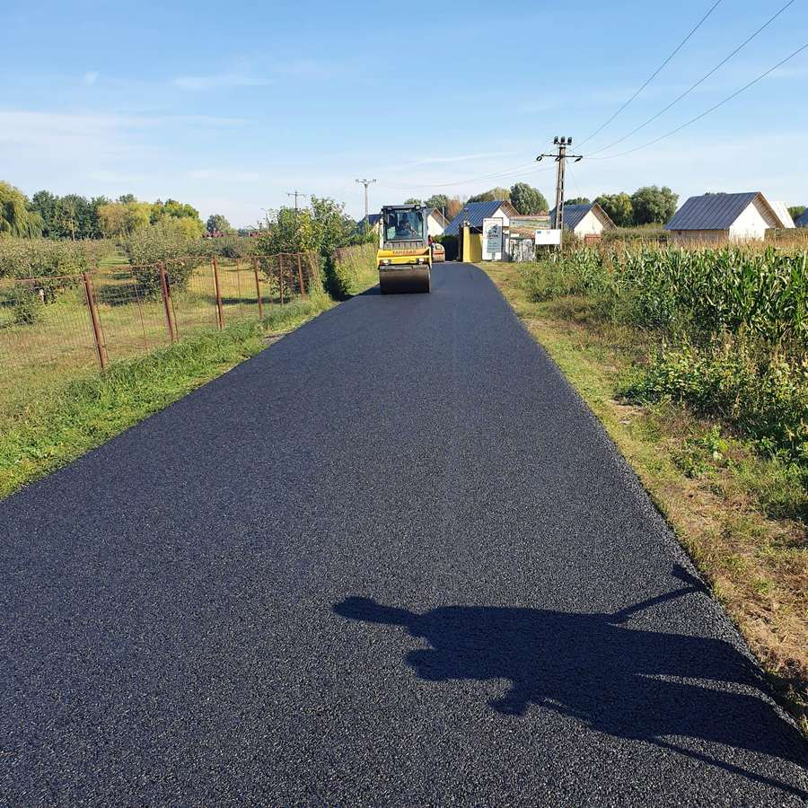 Și la Liești întârzie debutul asfaltărilor