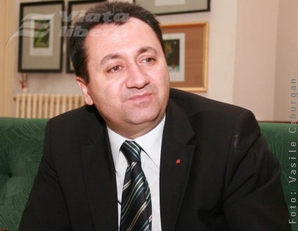 Pâslaru cântă prohodul PDL