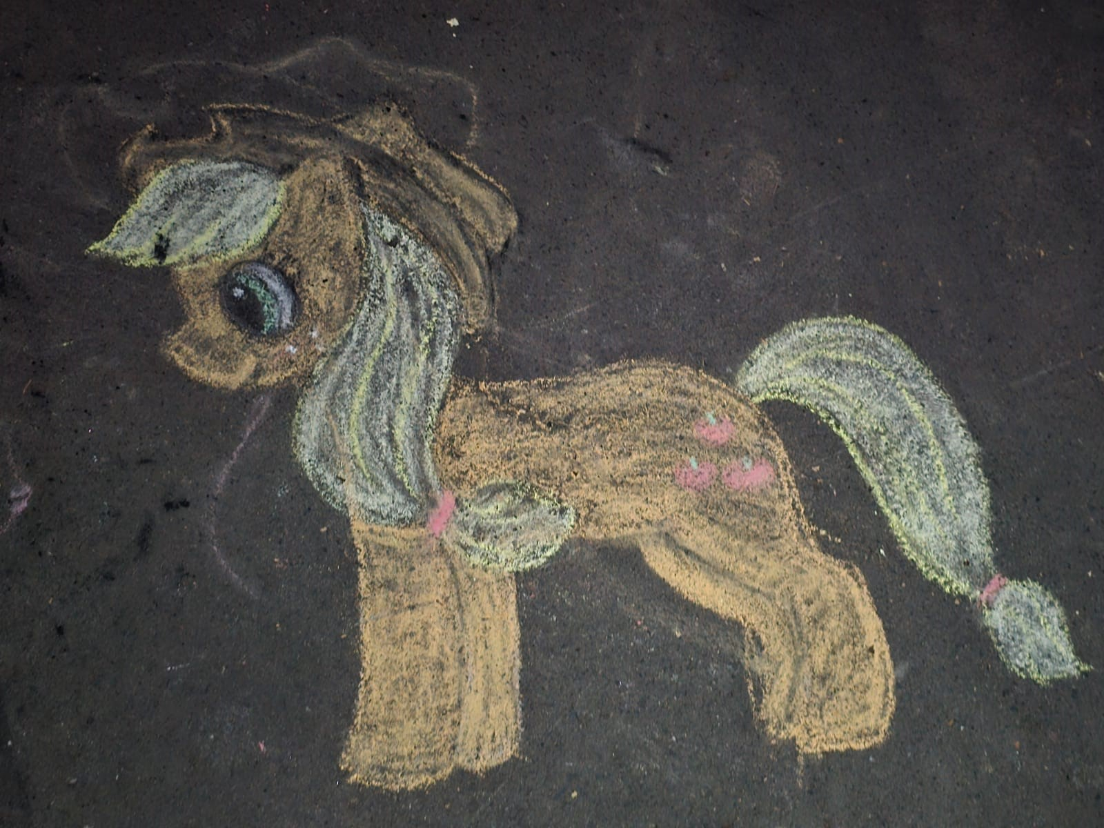 Personaje de desene animate prind viață în Grădina Publică