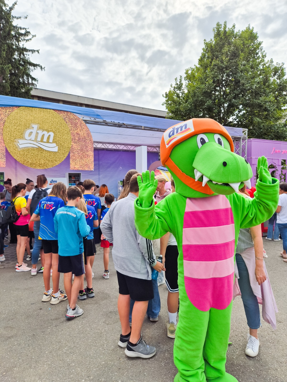 Campanie gratuită pentru dinţii copiilor gălăţeni