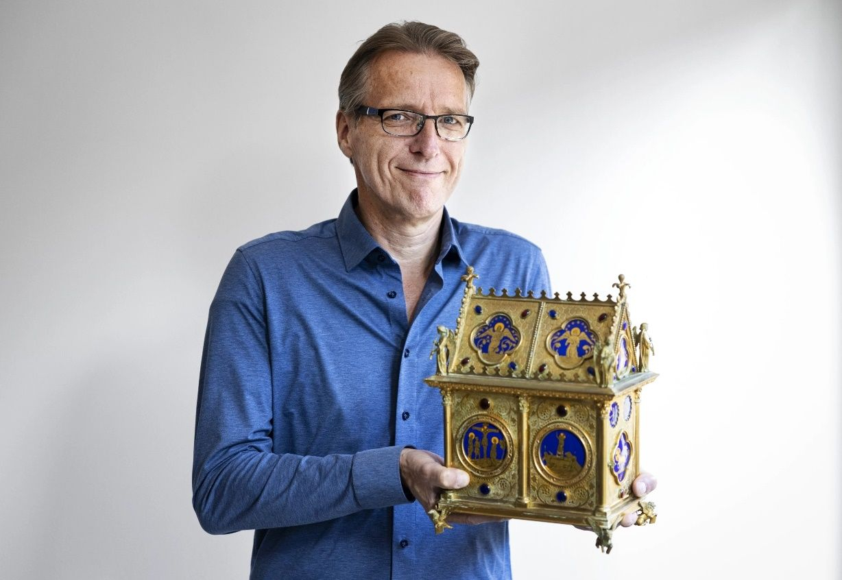 Relicvariu cu „sângele lui Hristos”, returnat de frica blestemelor