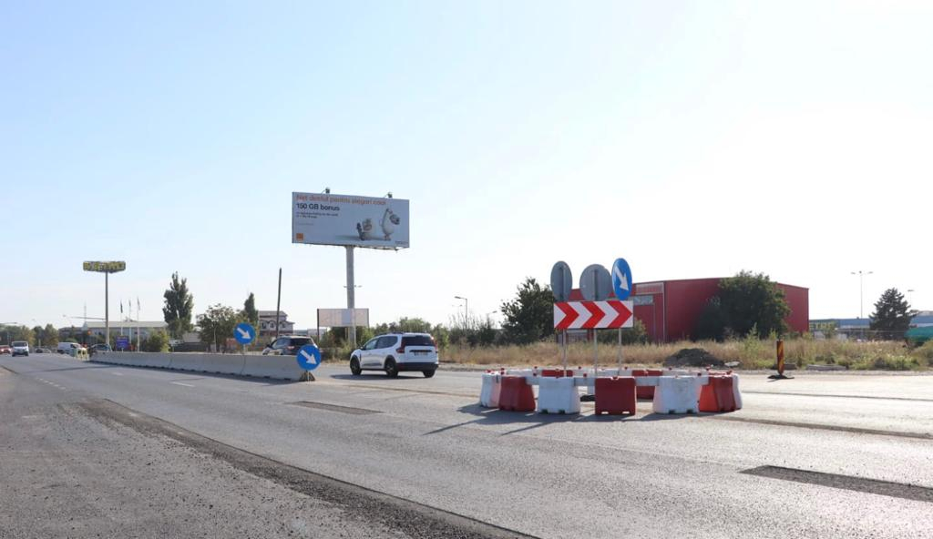 Un sens giratoriu "scurtătură", în comuna Vânători