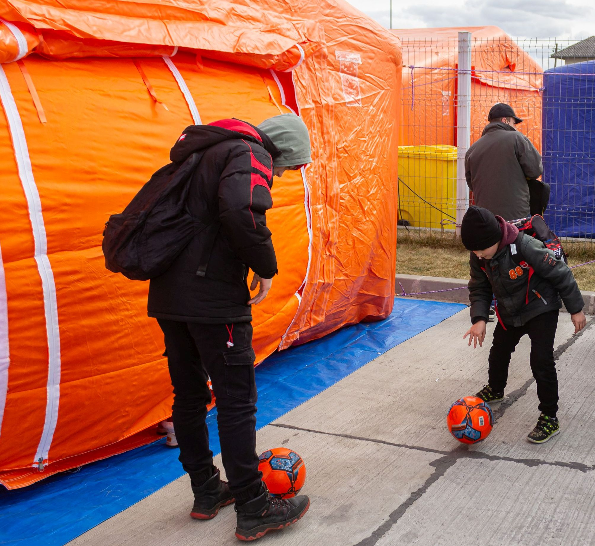 Copii de pace, copii de război