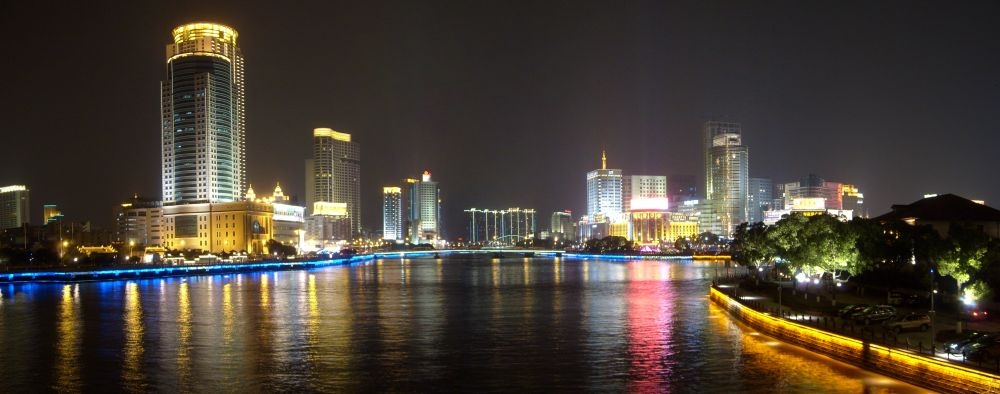 Între poveşti şi realitate/ CHINA, văzută prin ochii unui gălăţean