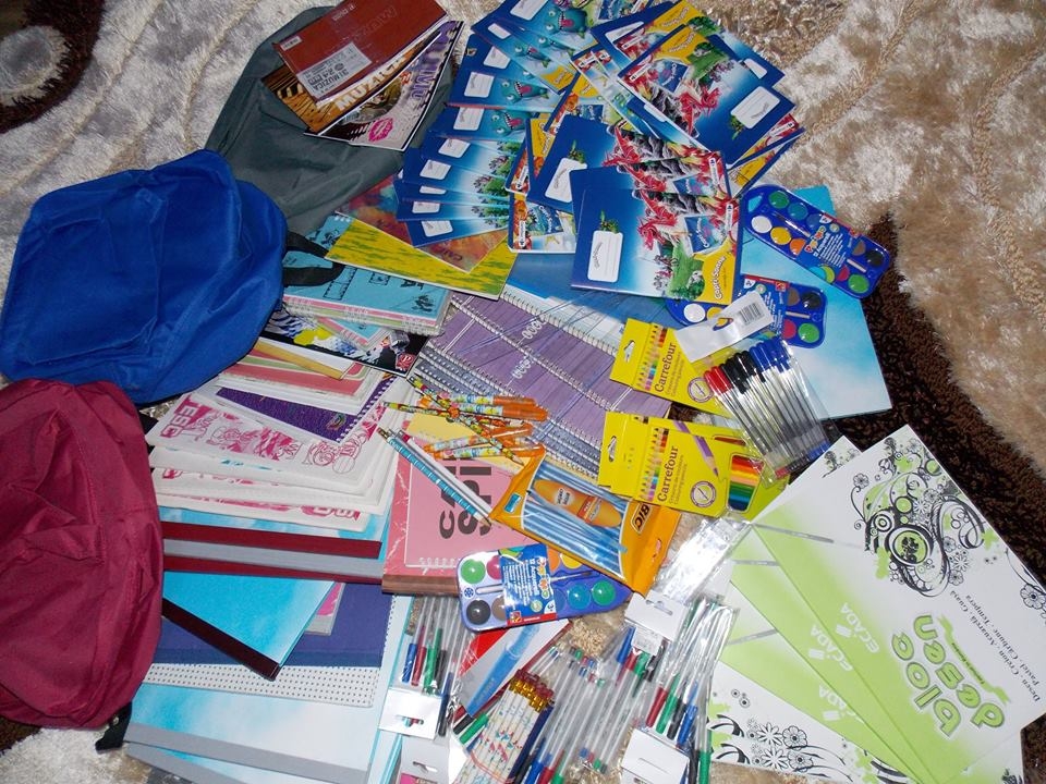 Se caută copii săraci pentru 20 DE GHIOZDANE