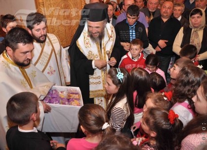 Copiii ne învaţă să devenim îngeri