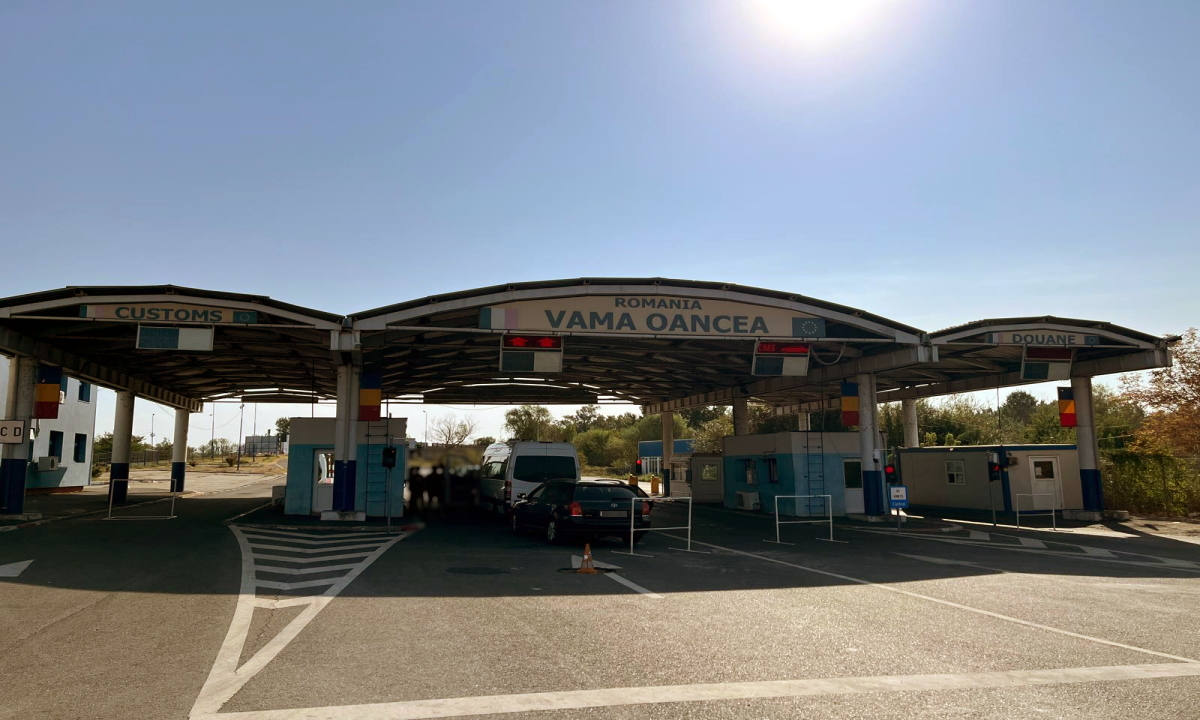 Cu dreptul de a conduce suspendat, la trecerea frontierei