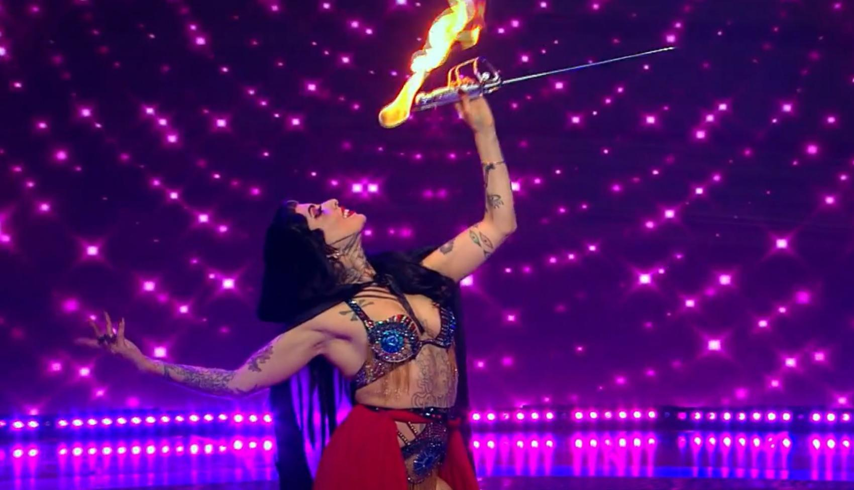 Tainele înghiţitoarei de săbii