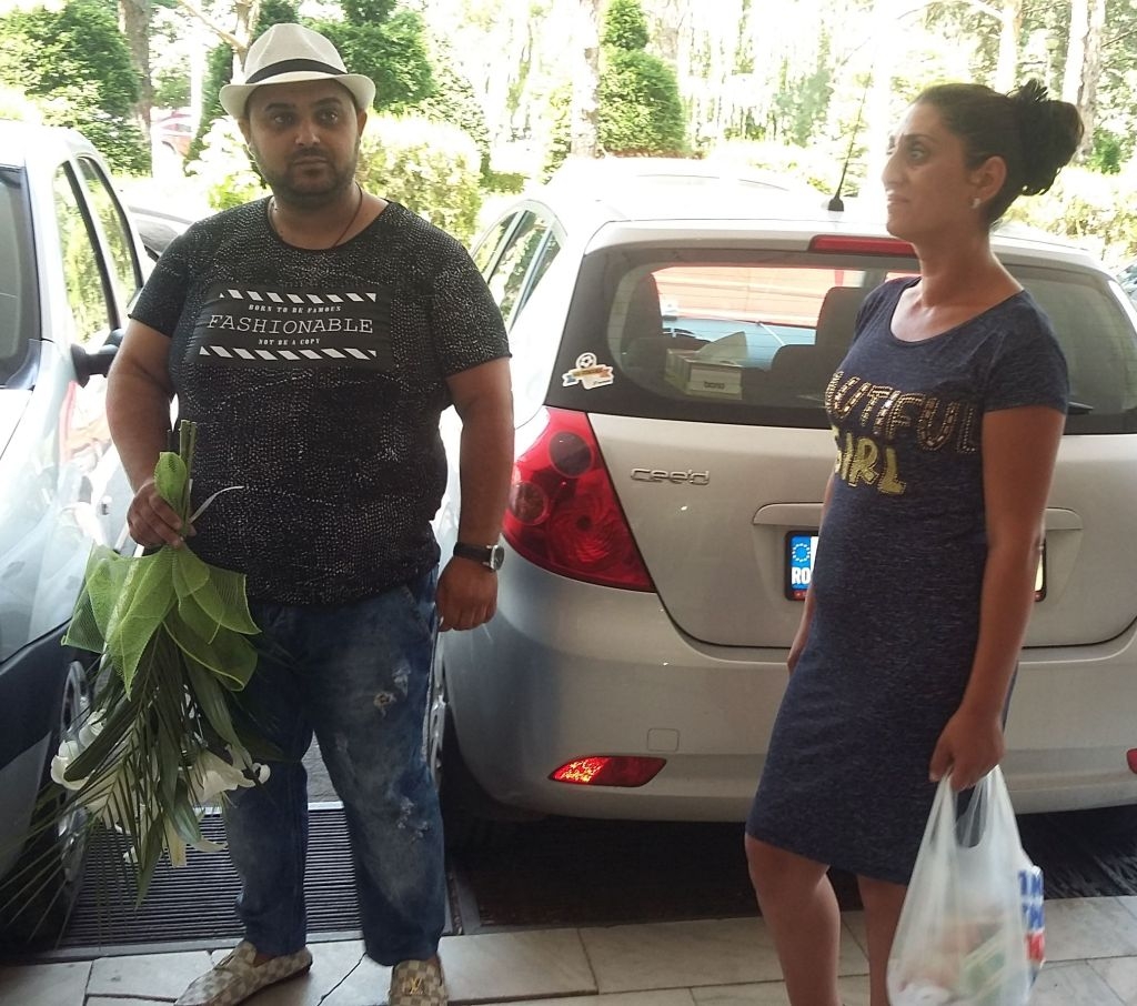 Fetiţa născută în taxi, EXTERNATĂ din spital