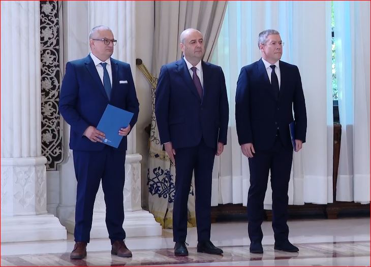 Noii judecători ai Curţii Constituţionale au depus jurământul