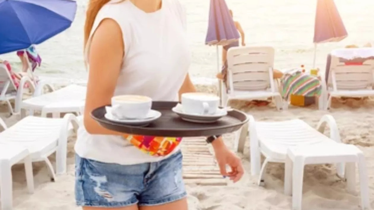 Tinerii sezonieri, expuși muncii la negru și abuzurilor